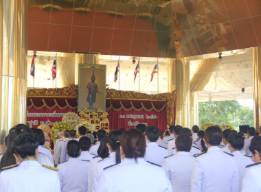 สำนักงานสหกรณ์จังหวัดตากร่วมพิธีวางพวงมาลาถวายราชสักการะสมเด็จพระนารายณ์มหาราช ... พารามิเตอร์รูปภาพ 1