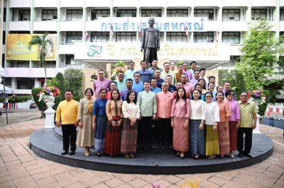 ร่วมพิธีสักการะสิ่งศักดิ์สิทธิ์ประจำกรมส่งเสริมสหกรณ์เนื่องในวันคล้ายวันสถาปนากรมส่งเสริมสหกรณ์ ครบรอบ 53 ปี ... พารามิเตอร์รูปภาพ 1